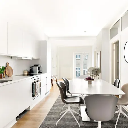 Sanders Leaves - Charming Three-bedroom In Downtown Daire