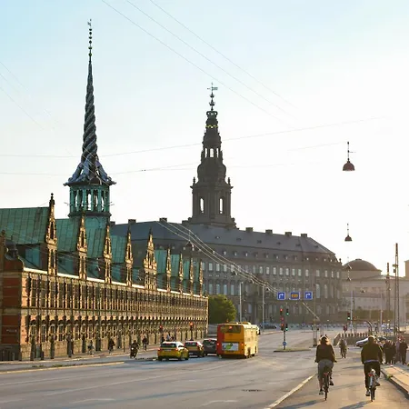 Leaves 1 - Charming Ap For 8 Persons In Apartment