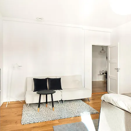 Apartment Sanders Leaves - Charming Three-bedroom In Downtown Copenhagen